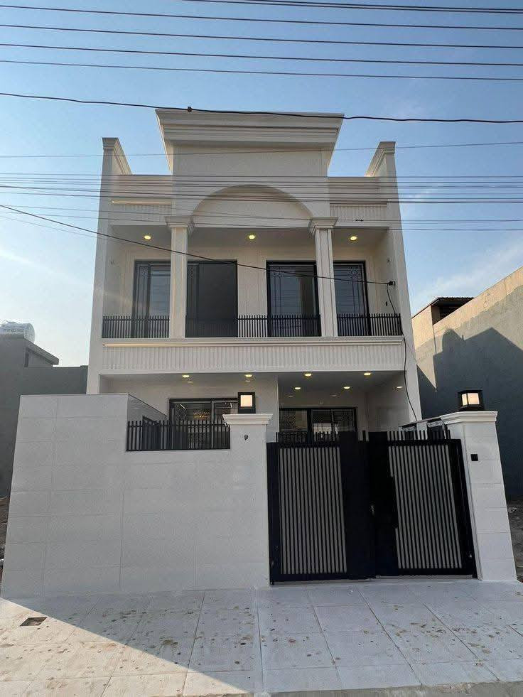 عندك قطعة أرض ومحتار منو يبنيها؟ لا تغامر بتعب سنينك! 🧱🏗️
ويا مكتب "أسس كربلاء" للمقاولات العامة، شغلك بأيد أمينة. نبني حلمك من أول طابوقة لحد ما تستلم المفتاح 🔑، بتصاميم عصرية وتنفيذ يبيض الوجه.
ليش تختار مكتب "أسس كربلاء"؟
✅ تنفيذ بإشراف هندسي ومتابعة دقيقة.
✅ مواد بناء درجة أولى وشغل يضمن المتانة.
✅ التزام كامل بالتوقيتات (مدة العمل 6 إلى 8 أشهر).
✅ راحة بال تامة من مرحلة الهدم لحد التشطيب النهائي.
### 💳 نظام دفع يريحك:
ما نريد نثقل عليك، لذا قسمنا المبلغ لدفعات مرتبطة بمراحل الإنجاز (توقيع العقد، قبل الصب، عند التسقيف، وعند التشطيبات).
ملاحظة: المكتب غير مسؤول عن تجهيز (السخان، ماطور الماء، الإنارة، المراوح، الخزانات) - تكون على صاحب الدار.
بيتك لا تأجله أكثر! الأسعار تبدأ من 350 ألف للمتر فقط 🔥
📞 للإستفسار أو حجز موعد، راسل مكتب "أسس كربلاء" للمقاولات، وخلي بيتك يصير حقيقة.
واتساب: [***********]
#أسس_كربلاء #مقاولات #بناء #تسليم_مفتاح #كربلاء #عمارة #بناء_بيوت

