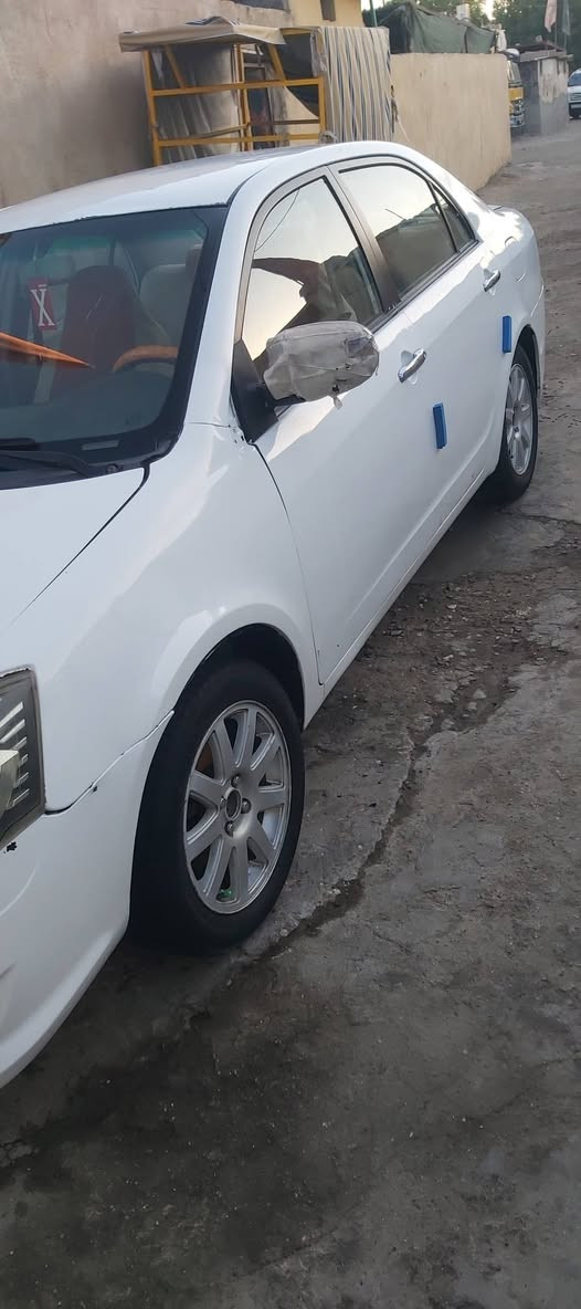 سيارة جيلي موبل 2013المكان بصرة معقل سيارة بيهة مشكله بلكهربائيات بلقاعدة بلفيوزات ابيع ع حالهة *********** البصرة, العراق
