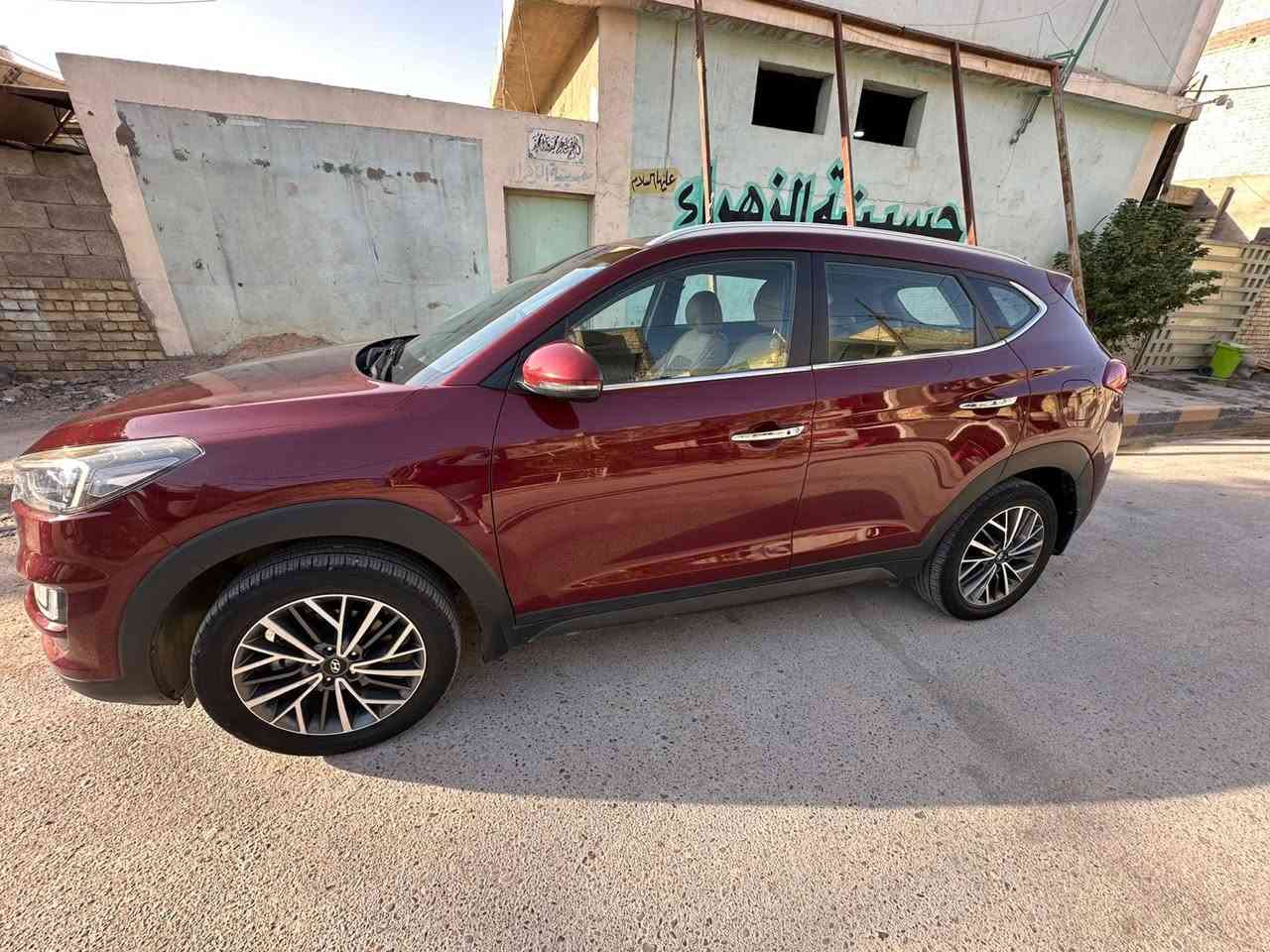 سلام عليكم توسان 20 سونر موجود سياره  ماشيه 70 الف سياره جديده خير من الله مكاني البلديات سعر 185 الهاتف ***********
