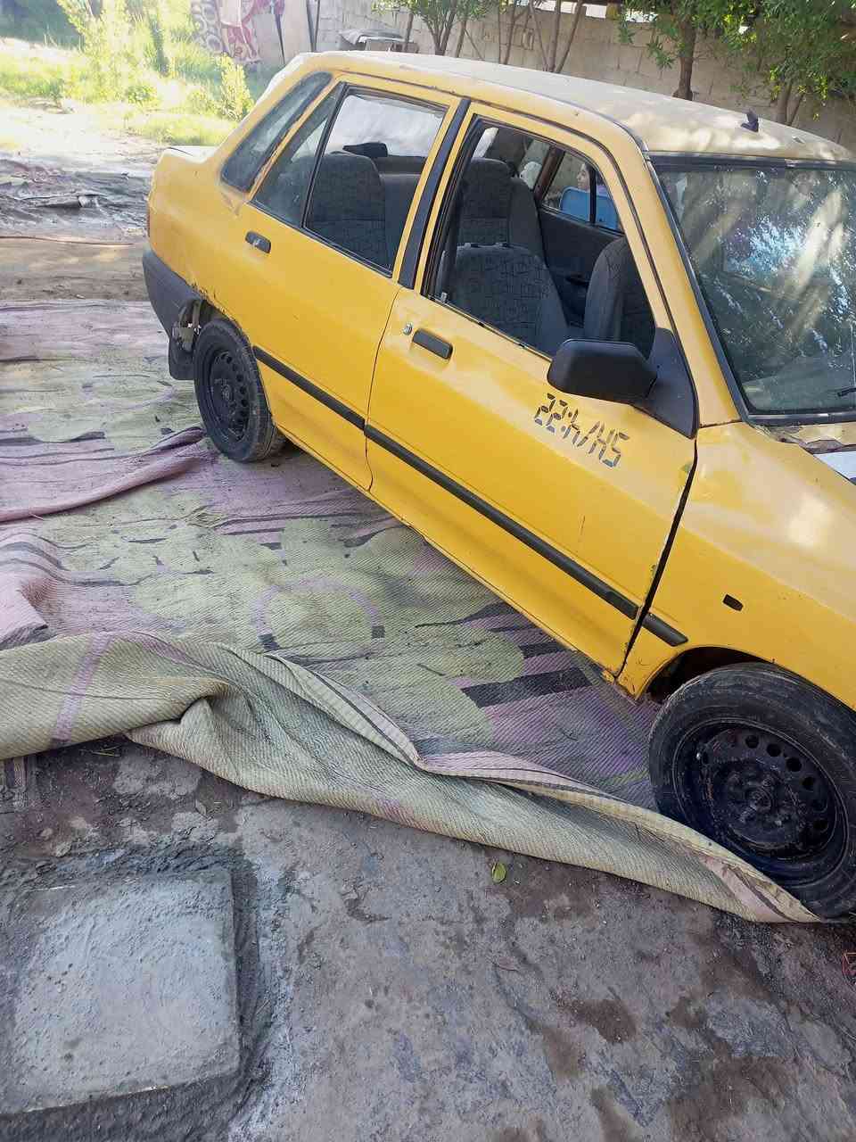 سلام عليكم سايبه 2012 البيع سنويه ورقم احمر القديم راعيهه ماندله ونقصهه باتري وجامهةخلفيه سعر 6 ورقات مكان السياره بغداد الحسينيه الراشديه ***********
