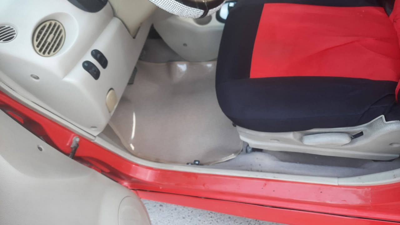 السلام عليكم
من رخصت الادمن كيو كيو للبيع مديل ٢٠١٢ رقم بغداد الجديد كير اوتوماتيك مكينه اربعه سلندر تخم تاير 
صدر خير من الله بيها رشات صبغ للجمالية 
دوشمه واريضيات كله جديد
سعرها ٣٢ وبيها مجال قليل
*********** رقم الموبايل 
عنواني بغداد المعلمين او الأمين
