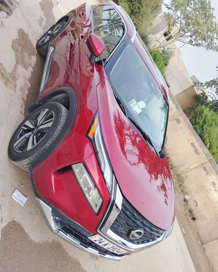 السلام عليكم للبيع او مراوس حسب القناعة نيسان روج 22 بلاتنيوم فول الفول العداد 48 ماشيه الضرر تبديل جامرلغ وبنيد   مكان السياره ديالى السعر 162بيه مجال للشراي للاستفسار اكثر اتصل ***********
