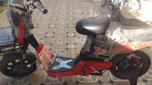 السلام عليكم ماطور شحن مستعمل نظيف حجم صغير سعر ٢٥٠ وبي مجال لتواصل 0770 418 9257 غير متوفر على الفيسبوك
