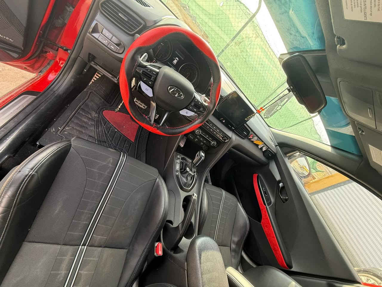 السلام عليكم شباب 
فولستر N 2022 للبيع 
السيارة فول مواصفات للاخير 
كشنات ريكارو ام الليد شعار n 
كشن تدفئة 
ستيرن تدفئة 
لايت عدسة 
انظمة قيادة متعددة 
السيارة كلين تايتل حتى الدعاميات بشرط 
ماشية ٤٠ الف  مايل  
الشراي يخابر على هذا الرقم ***********
مكان السيارة دهوك /موصل
