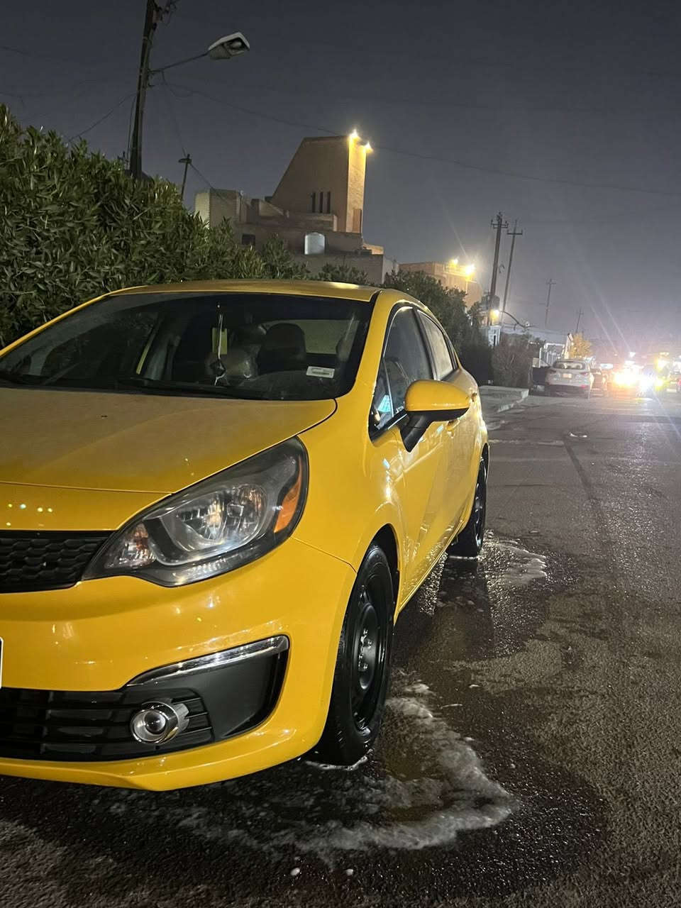 السلام عليكم كيا ريو موديل 2016السيارة حلوة ونضيفه وتبريد وكير ومكينه خير من الله ما مفتوح بيهة اي شي الحادث جاملغ خلفي السيارة جديده  ماشيه 93 حقيقي السعر 89 وبي مجال شي بصيط الرقم *********** واساب موجود مواصفات عاديه
