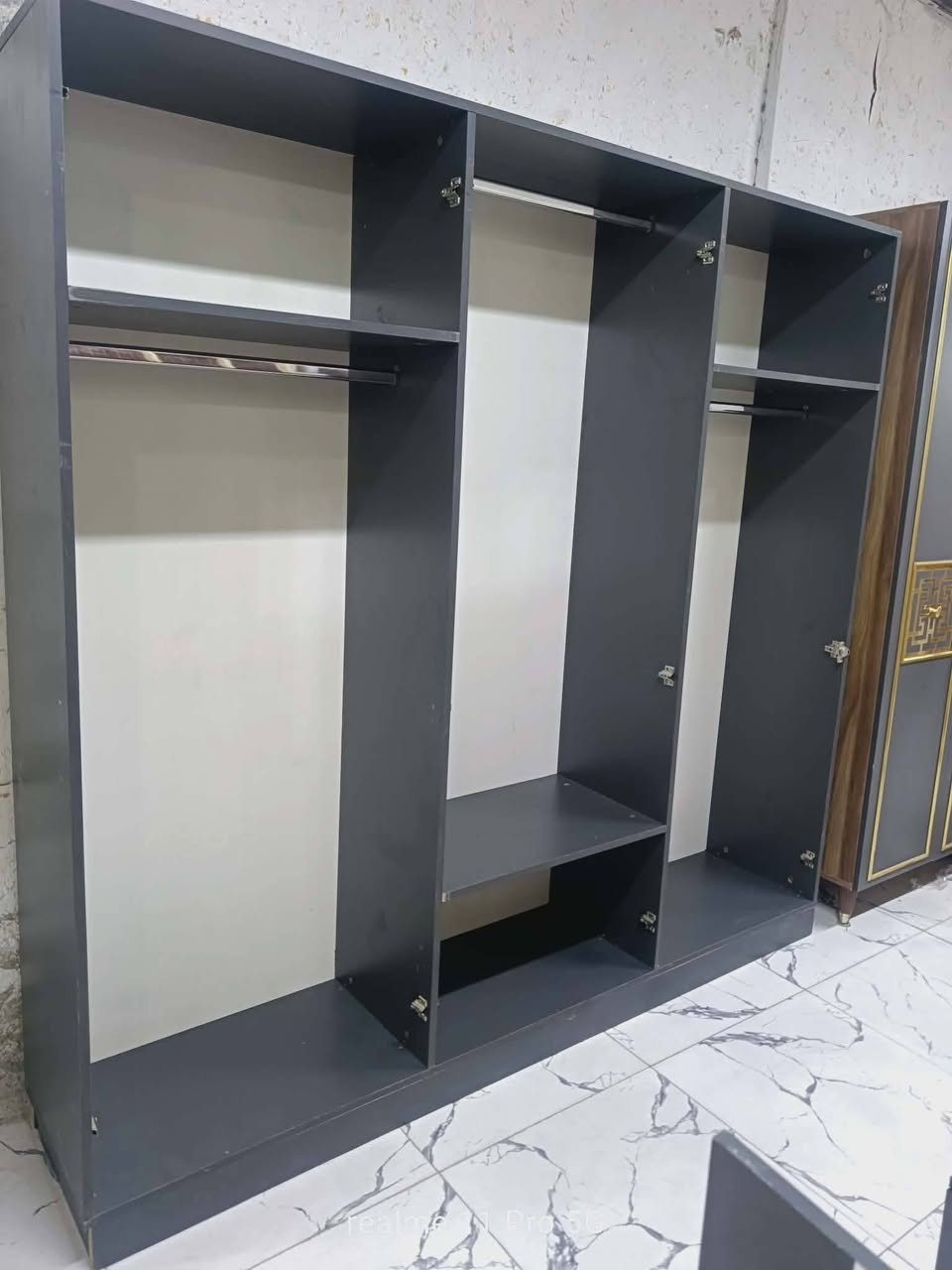 غرفة نوم تركي مستخدم .
المواصفات :

 نضافة95💯
عدد القطع / 5
نضام / ابواب 🚪
سعر / 450 ✨♥
شد ونقل داخل بغداد مجاني🛻
يوجود توصيل محافضات


**إذا كنت صاحب هذا الإعلان وتريد حذفه لأي سبب، رجاءا أرسل رسالة إلى الدعم الفني**