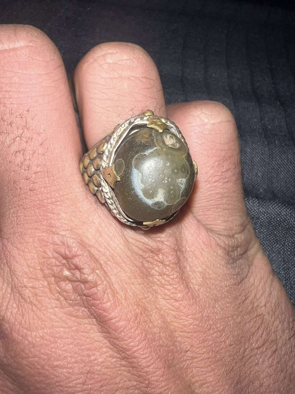 سلام عليكم
خام زيتوني مرعب مصور اكثر من صورة قديم جداً صياغة يدوية (صفري) يستحق الاقتناء مكاني بغداد مدينة الصدر


**إذا كنت صاحب هذا الإعلان وتريد حذفه لأي سبب، رجاءا أرسل رسالة إلى الدعم الفني**