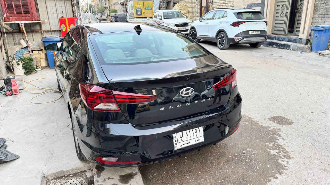 سلام عليكم
الانتره 2019 معوقين 

شهر 11 تصير حره يعني بعد 8 اشهر 

محرك 2000 كير At

ماشيه 98 mi  

حادثه جاملق ايمن وبنيد

تحكم ذاتي

ردار امامي وجانبي 

3 انضمه قياده

صور الحادث مرفقه بلمنشور 

السعر 117 وبيه مجال قليل

العنوان بغداد حي جهاد

للاستفسار

***********
