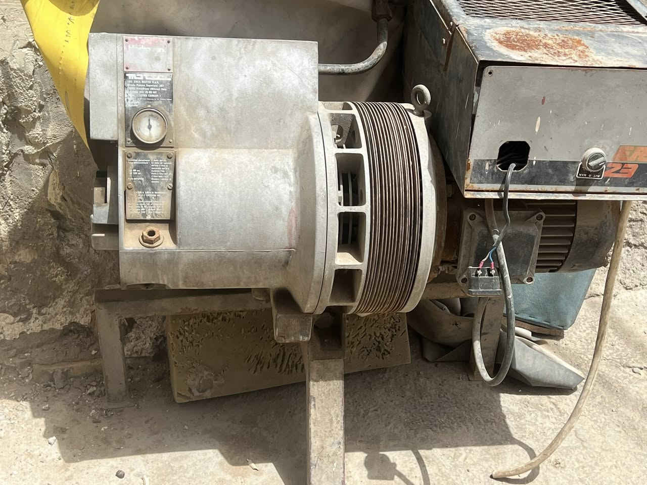 كمبريسر ثري فير 7 ونص احصان بي مجفف بي بطل 300 بس ممكن أشدله اكبر مكان بغداد الشعب
‭0787 987 7999‬
