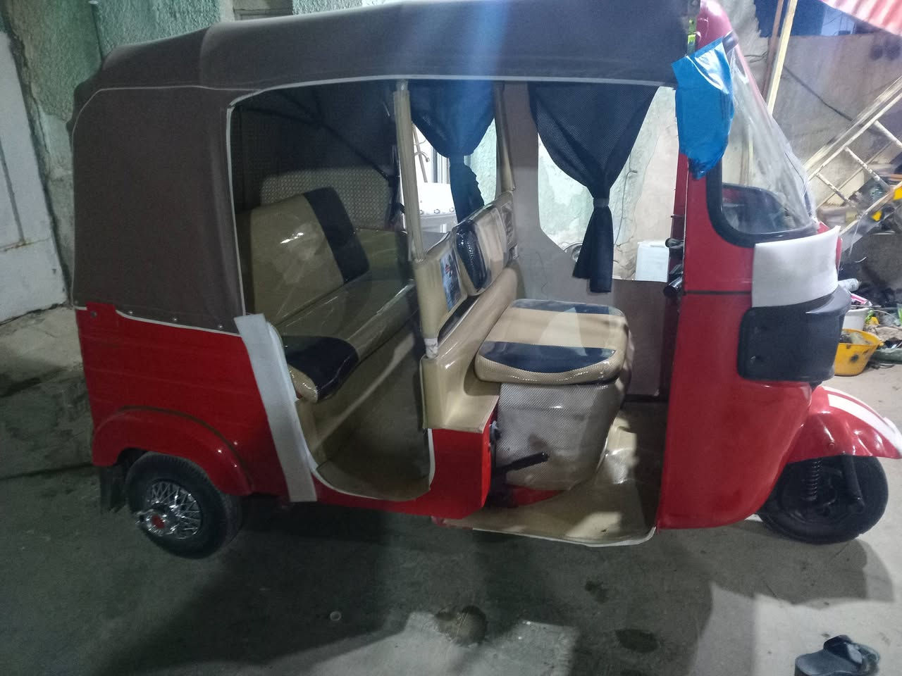 تكتك ١٨ شهر ١١ للبيع نظيفه مكينه ناعمه رقم وسنويه السعر ٥٦٠٠ مكاني بغداد الكماليه ***********
