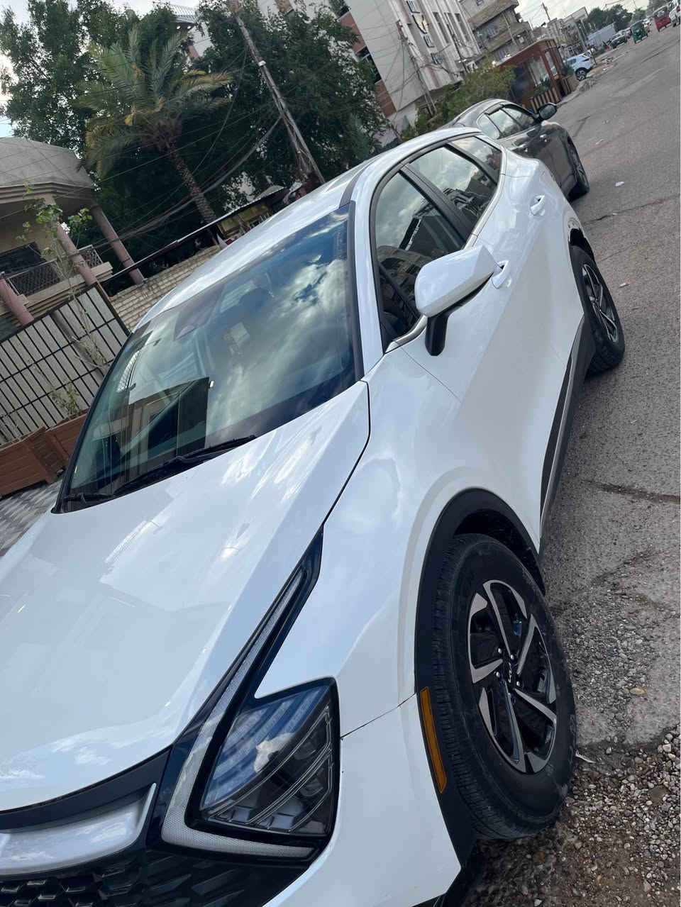 السلام عليكم خوان عندي سبورتج 2024 هايبرد وارد أمريكي  بأسمي رقمها بغداد حادثها بسيط  كلش مابيها لا صبع ولا تبديل صور الحادث بالمنشور مكاني حي البنوك السعر 208 $ بيها مجال رقم الهاتف *********** بغداد, العراق
