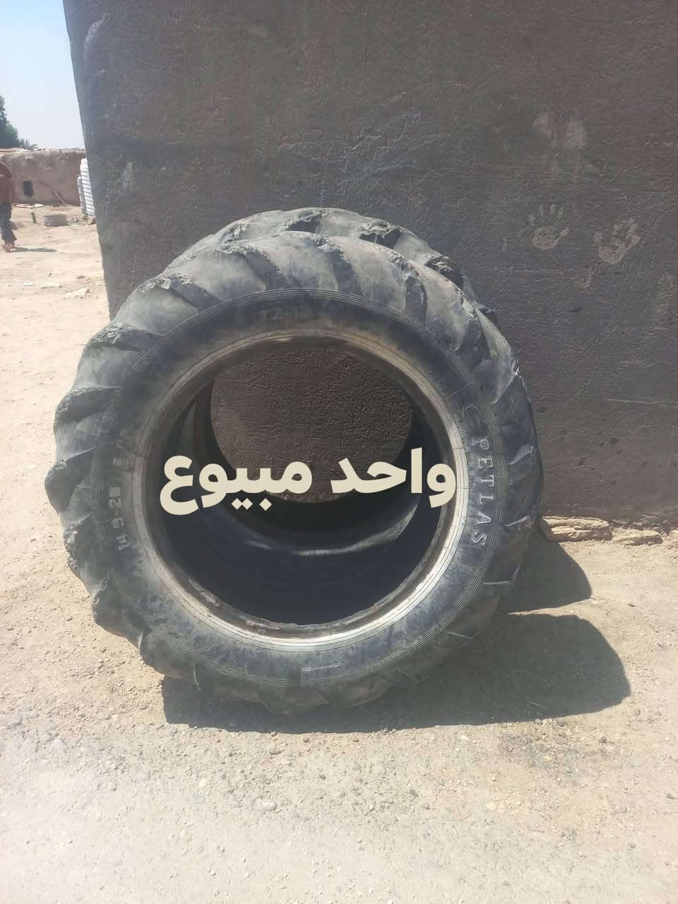 سلام عليكم البيع تاير عنتر 28 واحد هوه وجوب +زوج عنتر 30هوة ولويل واحد جاهز العمل واحد بنجر مكان السماوه الوركاء *********** مكلف بنشر @إشارة
