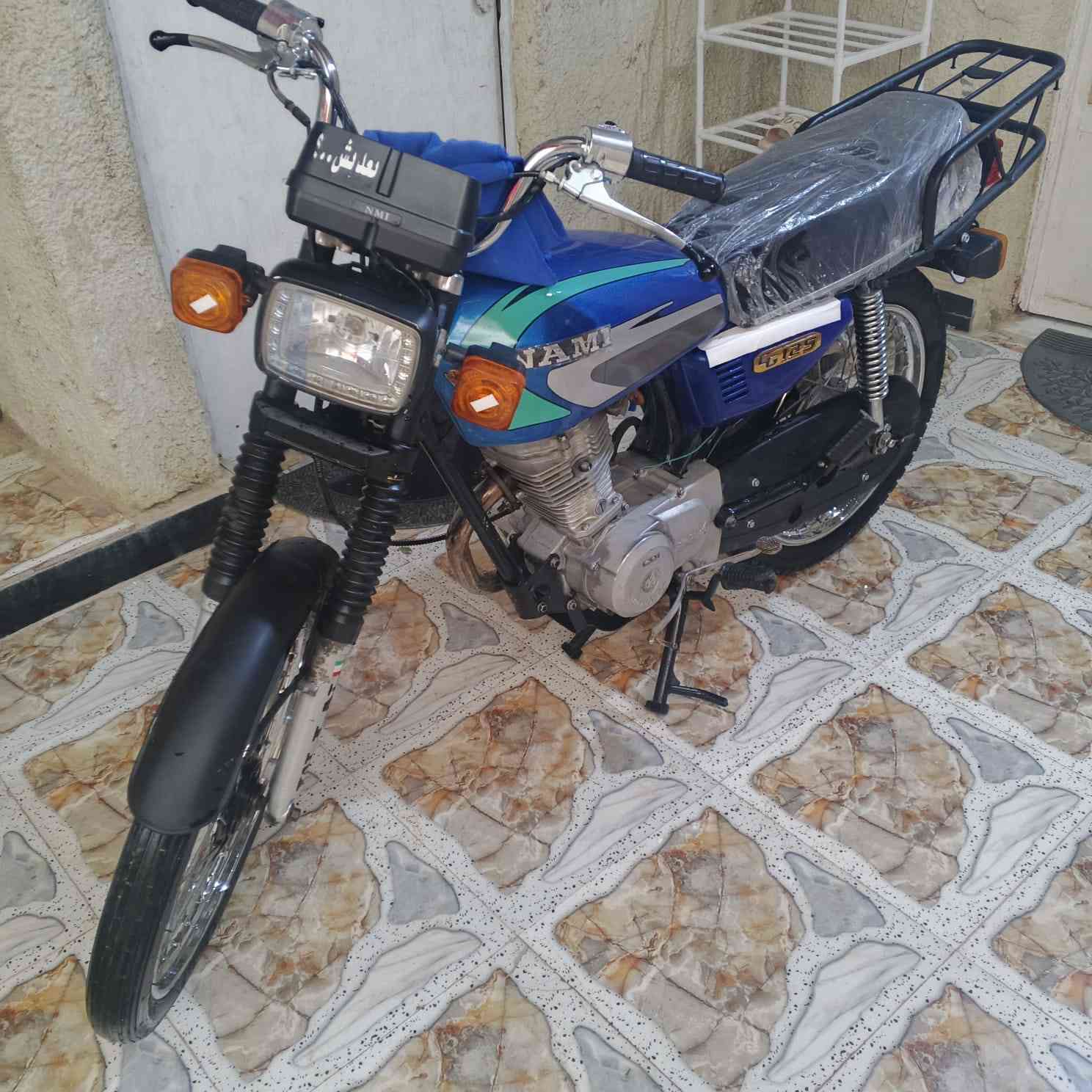 15 معمرة جديد
شاصي مصبوغ
والبقيه كلهن جدد
دراجه مثل ما تشوفون
نقصهة اشارة تك 
وهورن
وبريك امامي
واير عداد
ولاستيك ولف
600 بيهة مجال اوراق اصولي
***********
