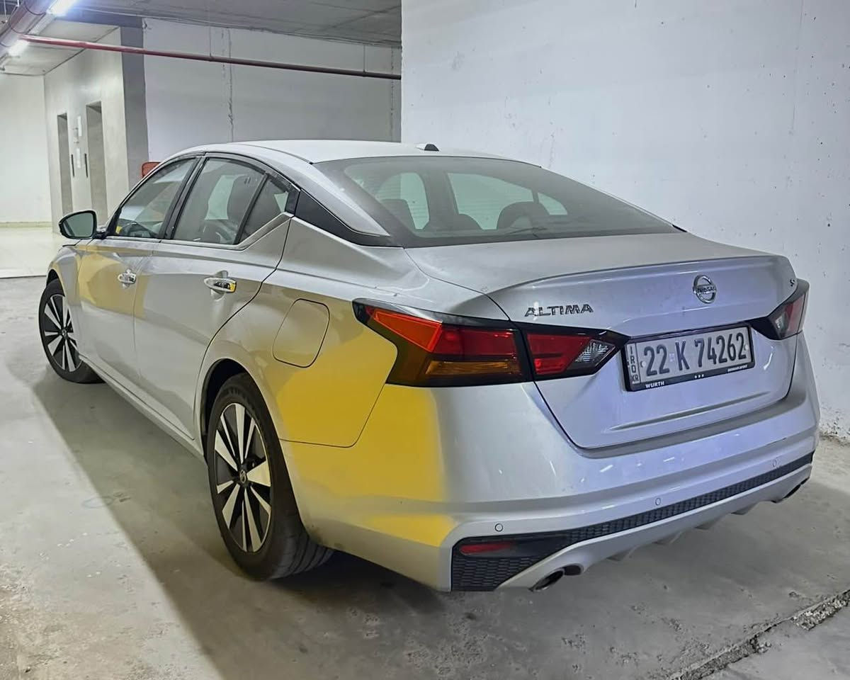 100,000 KM royshtwa
Bo zanyari paywandi bka 
0750 423 3519
فوول فوول مواصفات SL
2020 أربيل, العراق
