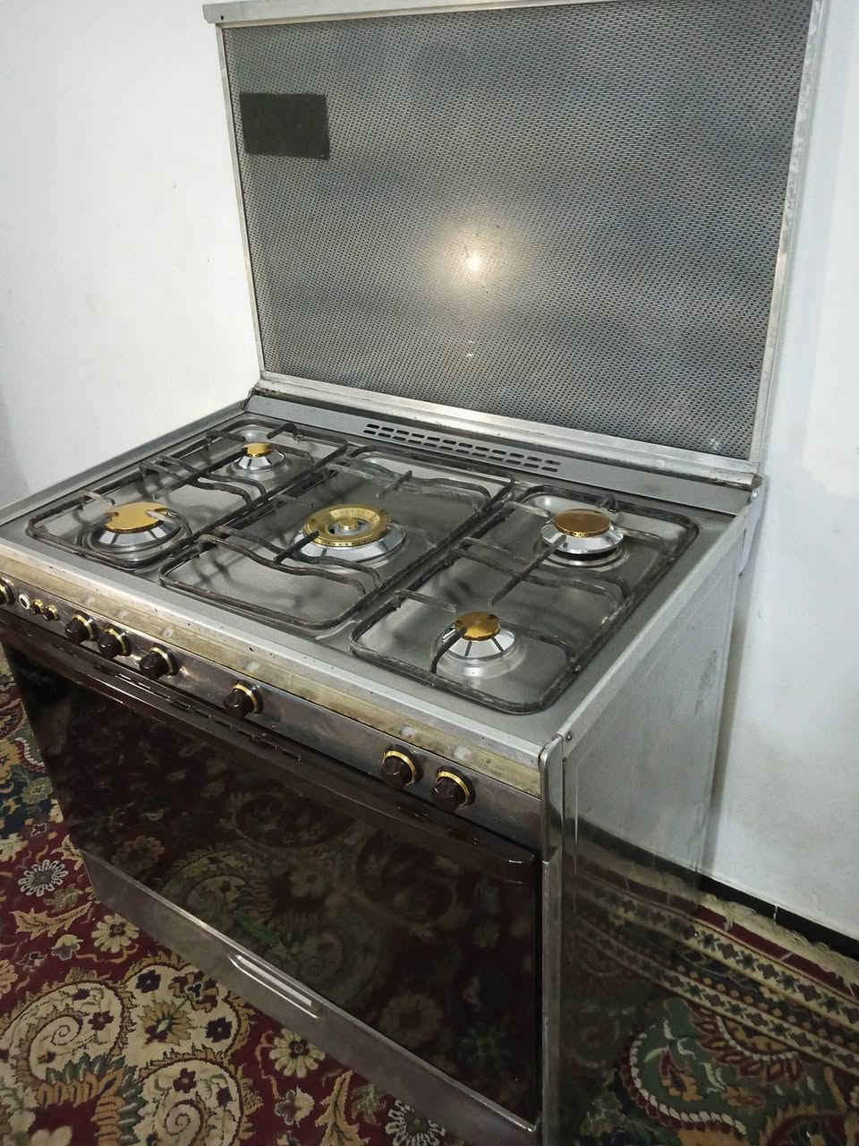 السلام عليكم ... طباخ كريازي مصري الاصلي اخو الجديد كله شغال ع الفحص فرن و5 مشاعل نار زرگه للاستفسار اكثر يرجا مراسلة الصفحه او الاتصال ع رقم *********** وات ساب
