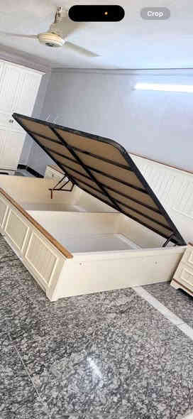 صومية عراقية للغرف التركية
٦ارجل قوية ضمان مفتوح 
قياس ٢متر في ١٧٥ ام النفرين2
متوفر ايضا ام النفر
قياس ١٧٥ في ٩٥
نوع الخشب 👈الاطار جام روسي
الوجة بلوك بلايود اصلي يتحمل اوزان ثقيلة 
توصيل مجاني داخل بغداد فقط
*********** واتساب بغداد
