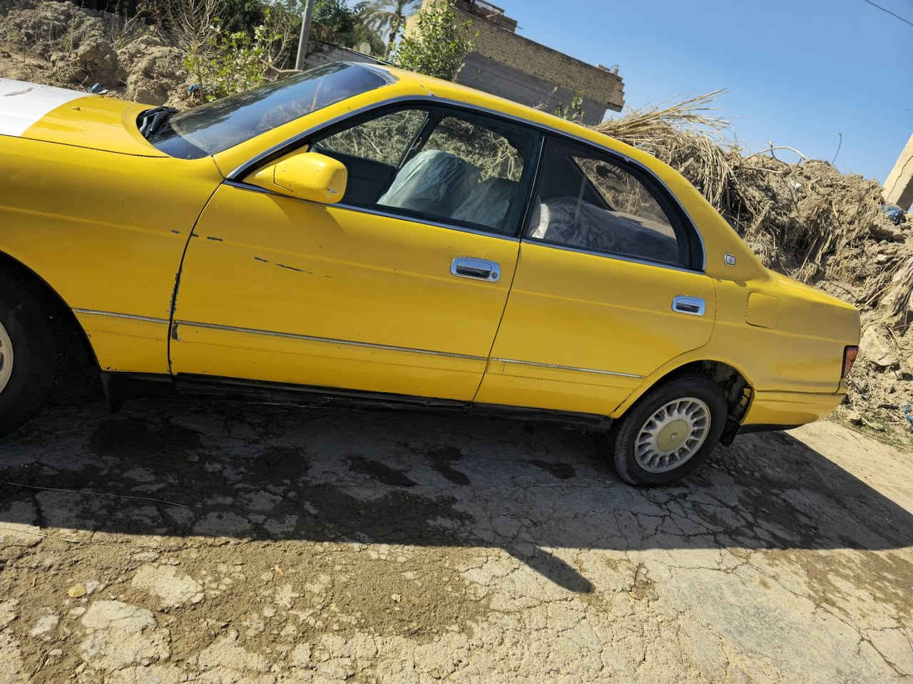 كراون بطه موديل 2000منفصل مكينه صار شهرين من شاده جديده وكير جديد حداده كخربأيات تبريد مسجل شغال سياره جاهزه لا كص ولا نقل ولا عيب شرعي مكفوله ما عليه ولا ربع تريد وكاله تريد تحويل مكاني ذي قار الشطره سعره 33هاذه رقمي ***********
