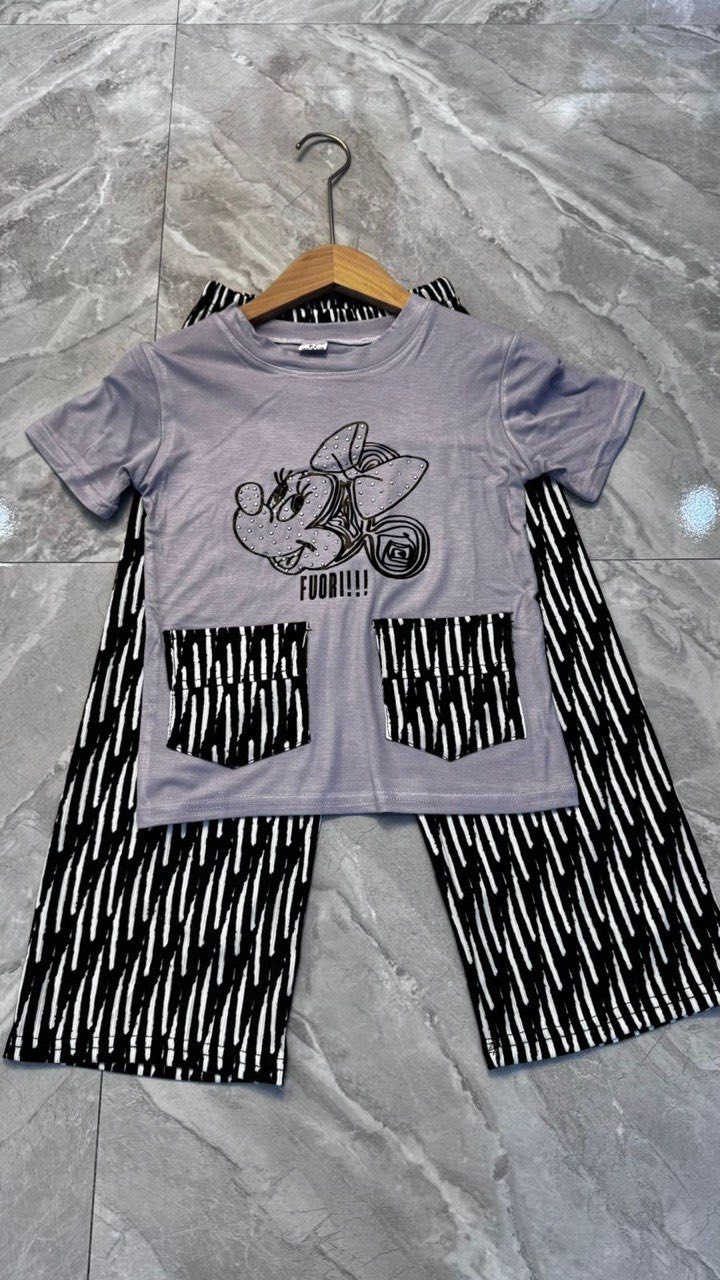 #عروضنا المميزة مستمرة! 😍 #سعر 10 فقط
تبحثين عن طقم أنيق وعملي لطفلتك؟ وفرنا لكم الطقم الأكثر طلباً بجودة عالية وسعر لا يُفوت!
📌 #السعر: 10 فقط.
#المقاسات: من عمر 4 سنوات الى 10 سنوات.
اطلبي الآن عبر الخاص ونسقي لها أجمل إطلالة. 

للحجز والاستفسار يرجى مراسله الصفحه🤳
للحجز ع رقم وتساب 
7773332270📞
7716639035📞
يوجد توصيل
🚕 بسمايه الف
🚕 بغداد 5000
🚕وكل محافظات العراق 6000
يوجد دفع ماستر💰💰@أبرز المعجبين


**إذا كنت صاحب هذا الإعلان وتريد حذفه لأي سبب، رجاءا أرسل رسالة إلى الدعم الفني**