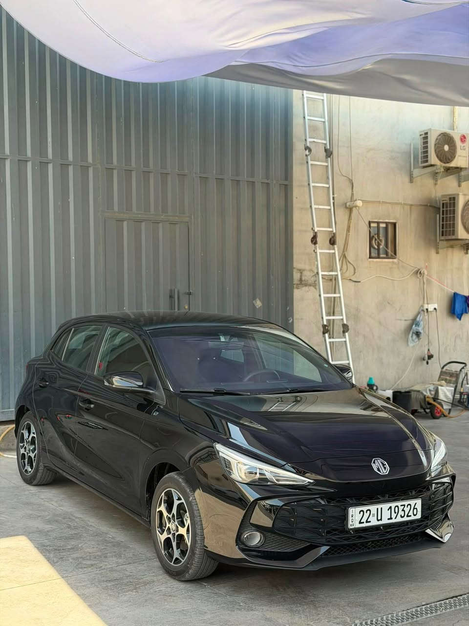 MG 3 موديل 2025 لون مميز اسود 
مواصفات 
بصمه 
ويل 
تبريد قطعتين 
شاشه كاربلي
هاندبريك بصمه 

ماشيه 9000km
مكان السيارة أربيل 

***********
