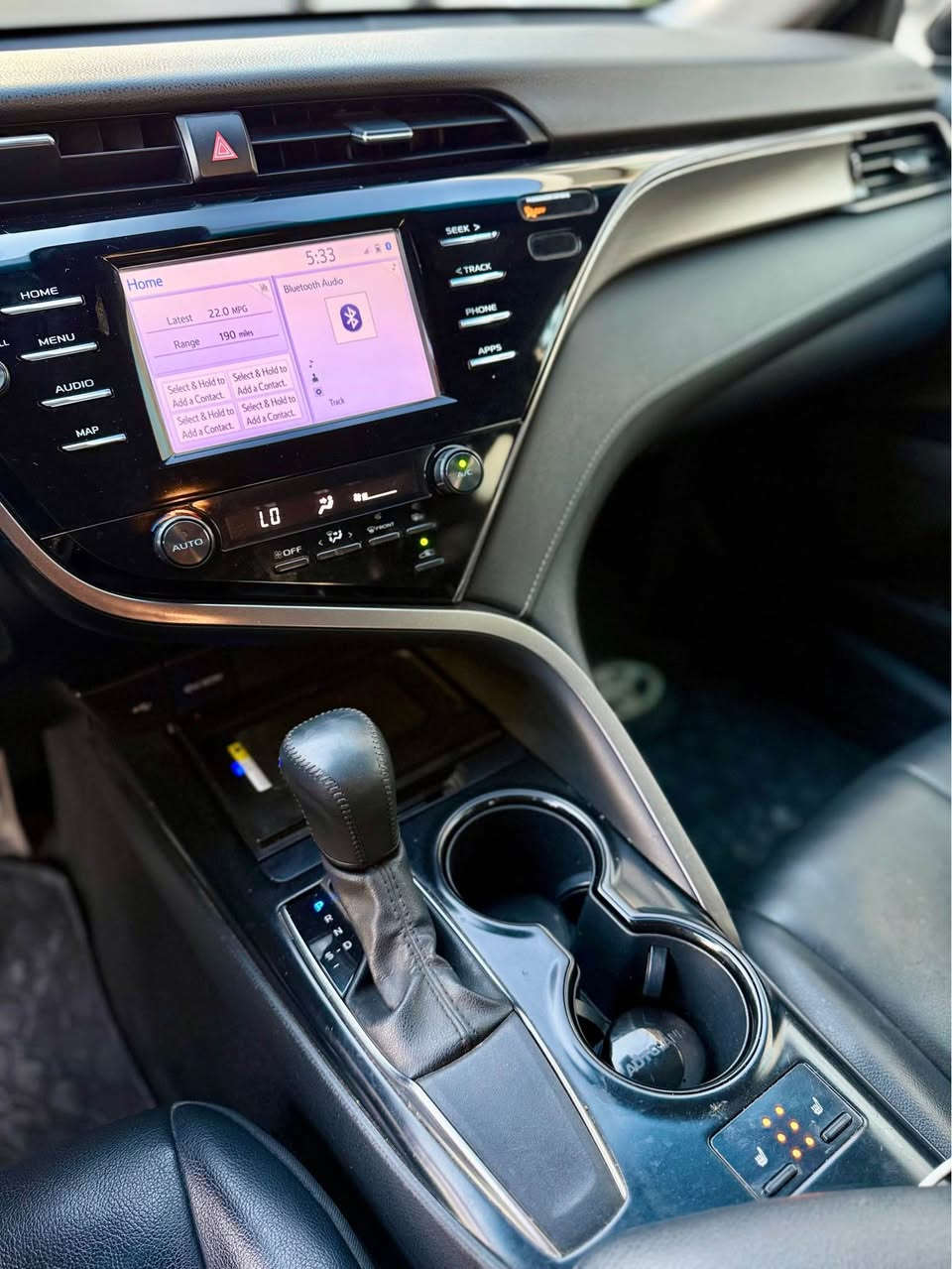 سەلەم و عەلەیکوم برایان کامری SE 2020 کەنەدی کوشن جلد و هیتەر کامێرە و چوار تایە و ویلی لۆک سەنەوی بەسەر چوە تەحویل و غەرامە بە شەرت چوار پارچەی بۆیاخە بێ ناو لە شت خشاوە ماڵی دۆستە سەیارەکە  شوێن سلێمانی *********** السليمانية, العراق
