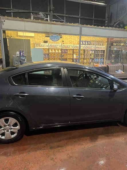 السلام عليكم 
كيا فورتي ٢٠١٦ باسمي السيارة مكينة دوش ٢٠٠٠ و كير it 
السيارة حادثها جاملغ و بنيد و سونارها موجود بيها قطعتين صبغ و شوية ملاحظات بالبدي 
صدر كامل جديد و دسكات ايضاً
السيارة كاملة مكملة و ملتزم بالإدامة مالتها و دهنها ادينول كل ٢٠٠٠ ابدل
السيارة مرتبة و كاعدة 
عارضها ب ( ١١٥ ) 
يا شباب السيارة بيها مجال و الناوي صدك يشتري يتصل على رقمي و يتدلل ماقصر ويا ممستعجل ع البيع 
الماعندة نية الله يرزقك بالاحسن منها بلا تعليقات مالها داعي و كل الهلا بيكم
مكاني الاعظمية قرب مستشفى النعمان
***********
