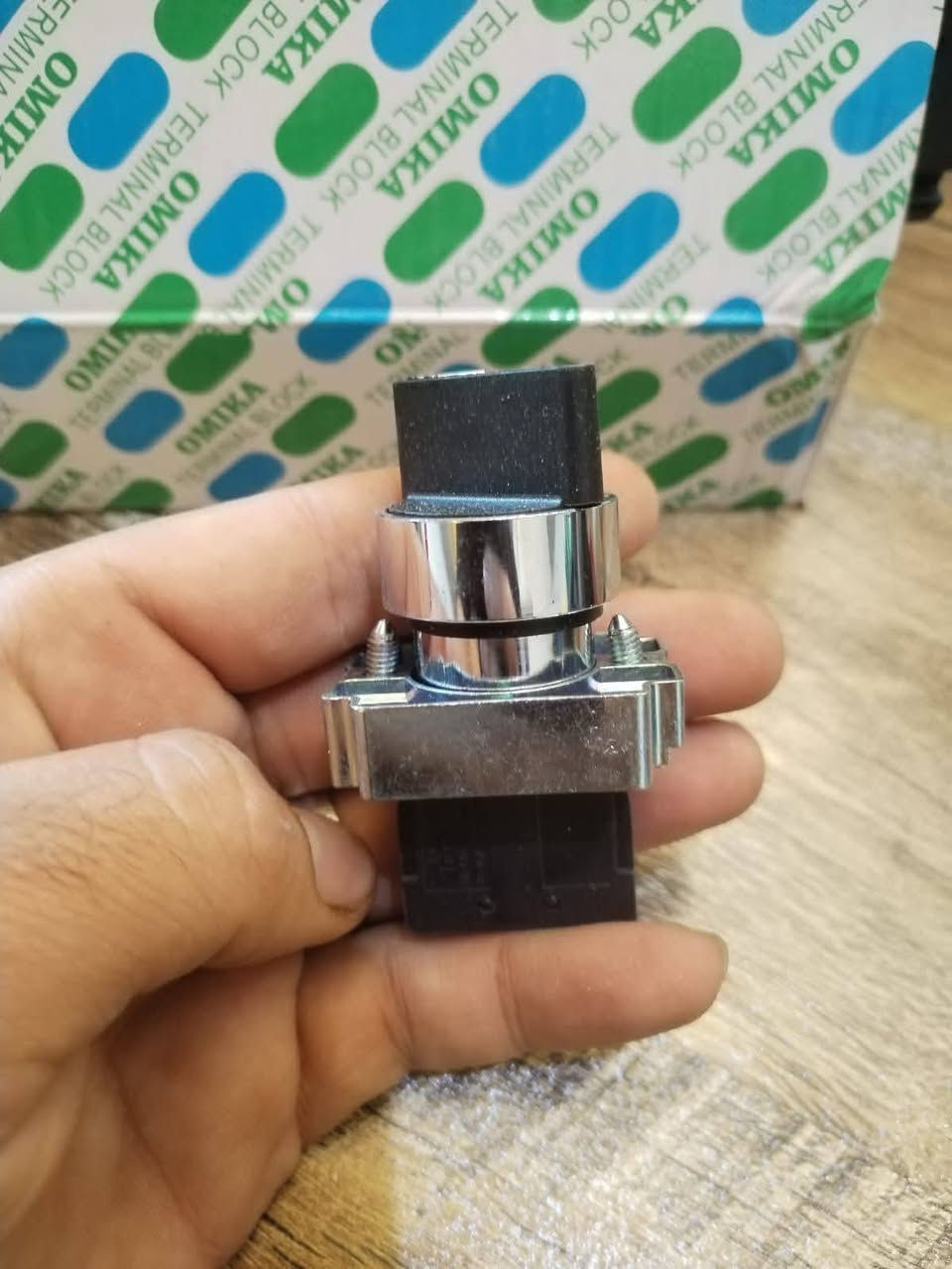 السلام عليكم
رجع توفر من جديد مواد سيطره درجة اولى
اسعار جمله جوه السوك 
محركات ونجات صيني درجه اولى ثري فيز وسنكل احمال طن ونص طنين ونص سنكل وطنين ونص ثري فيز 
بوردات مصاعد ونجات 
بابل الحله شارع 60
 ***********
