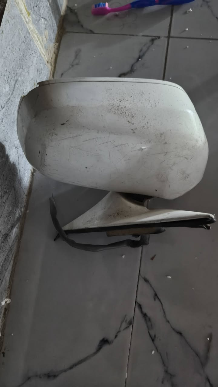 سلام عليكم 
دشبول ملكه + مري وحده لون أبيض للبيع 

+ كاعيات ملكه أصلي جلد كاملات 
اتصال رقم ***********
