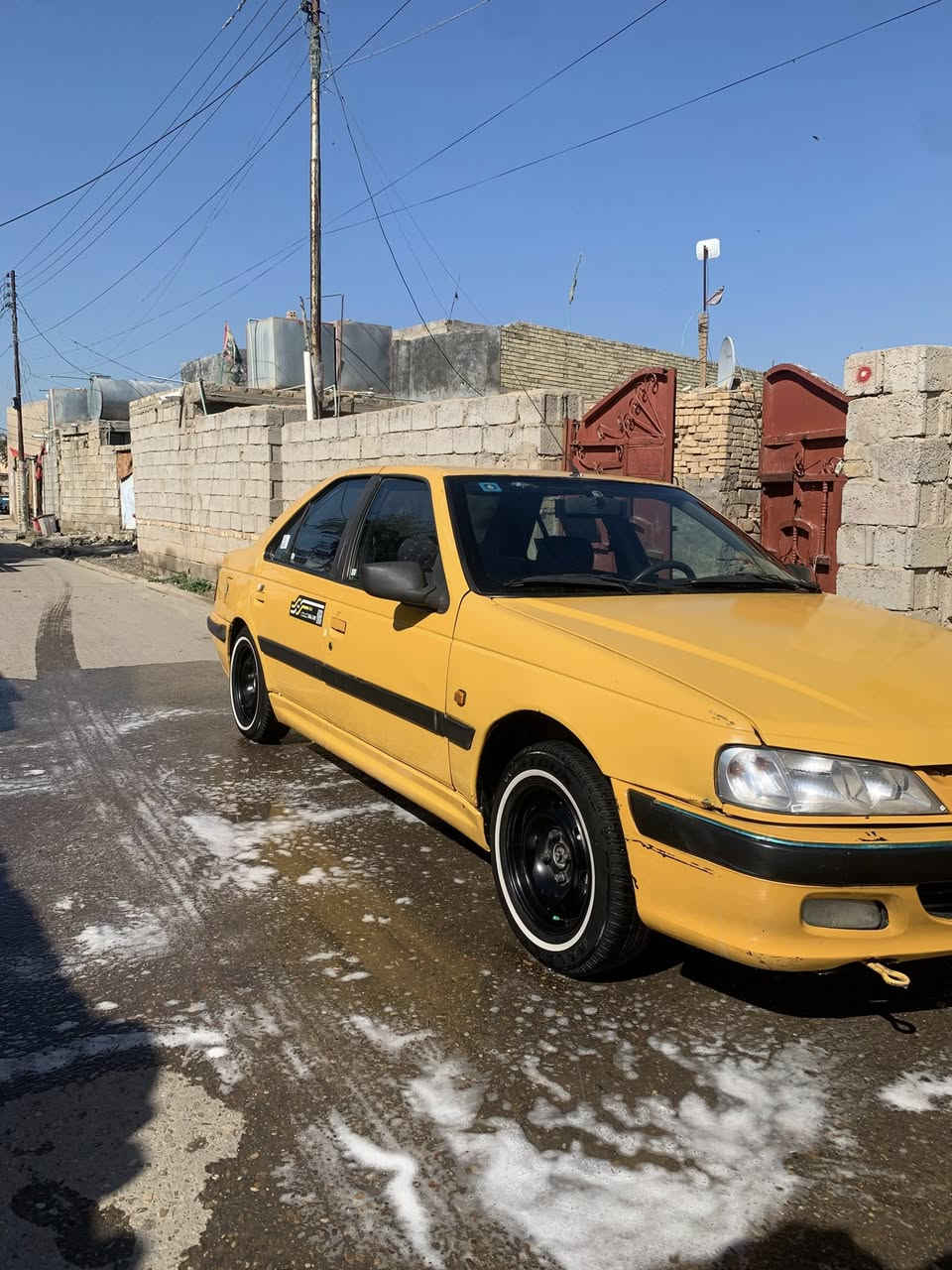 السلام عليكم
بيجو بارص 2015 مكينه كير تبريد كله جديد 
صدر امامي خلفي 
رقم بغداد بسمي تحويل ثاني يوم مصفر 
تخم تاير خط ابيض السيارة نفس الصور 
مبدل بيها فقط بنيد القديم موجود 
مكاني بغداد  السعر 46 وبيها مجال حك جيتك 

***********
