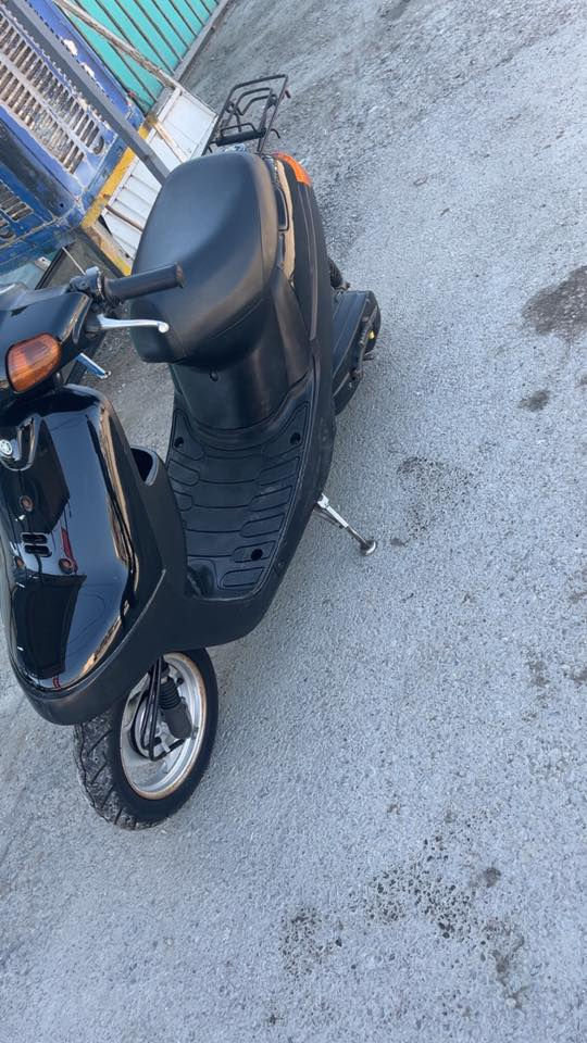 سلام عليكم دراجه بوتين للبيع نضيف محرك ما مفتوح سعر 700 بي مجال تفاصيل خابر عل رقم ***********
