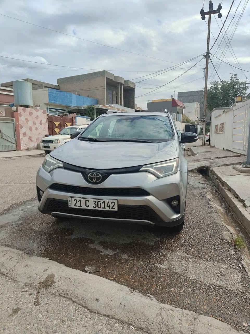 سلام عليكم TOYOTA RAV4 2018 السياره فول فول فول مواصفات اخر فئه بل مواصفات 
مواصفات SE
🚘 حساسات اماميه وخلفيه
🚘 رادار امامي وخلفي
🚘 ويل 18 كروم
🚘 بصمه
🚘تحديد المسار
بصمه ابواب
🚘حساسات بل مراية
🚘 نضام ABS
🚘 اوضاع ECO.SPORT
🚘 صندوق شفت
🚘 شاشه كبيره
مقاعد جلد
مقاعد كهربائي
فتحة بل سقف
تحرك استيرن
السياره مكفوله كفاله عامه كلين
بل نسبه للسعر 185 وبيه مجال
رقم التلفون ***********
