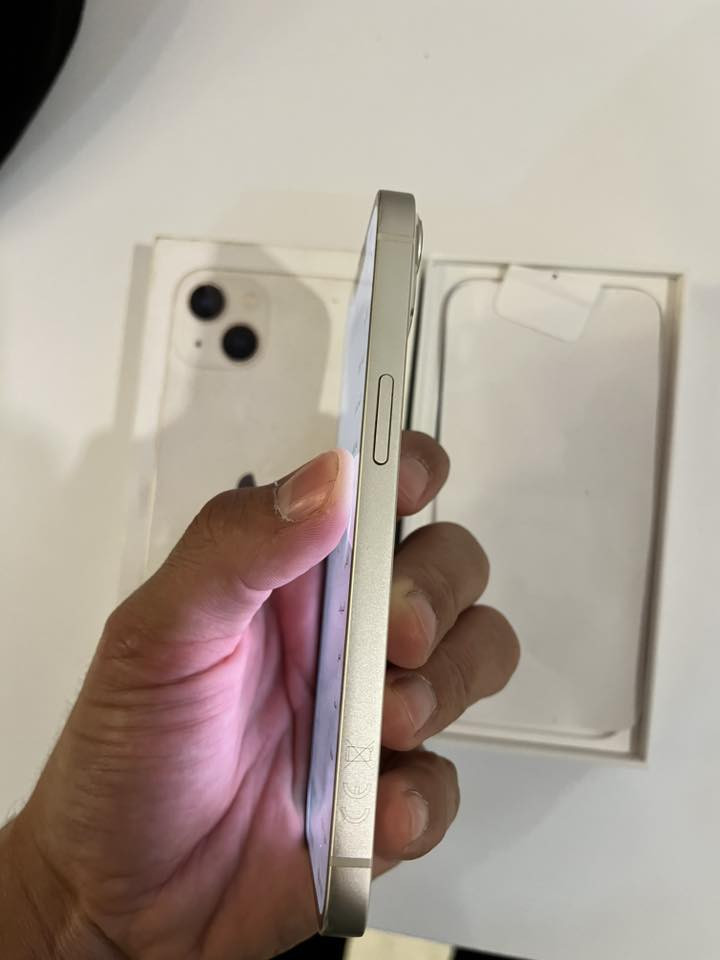 السلام عليكم ايفون 13 بطارية 100 ذاكرة 128 نموذج m مكفول ب 350 وبي مجال بسيط مكاني بغداد البياع *********** ابو سلطان
