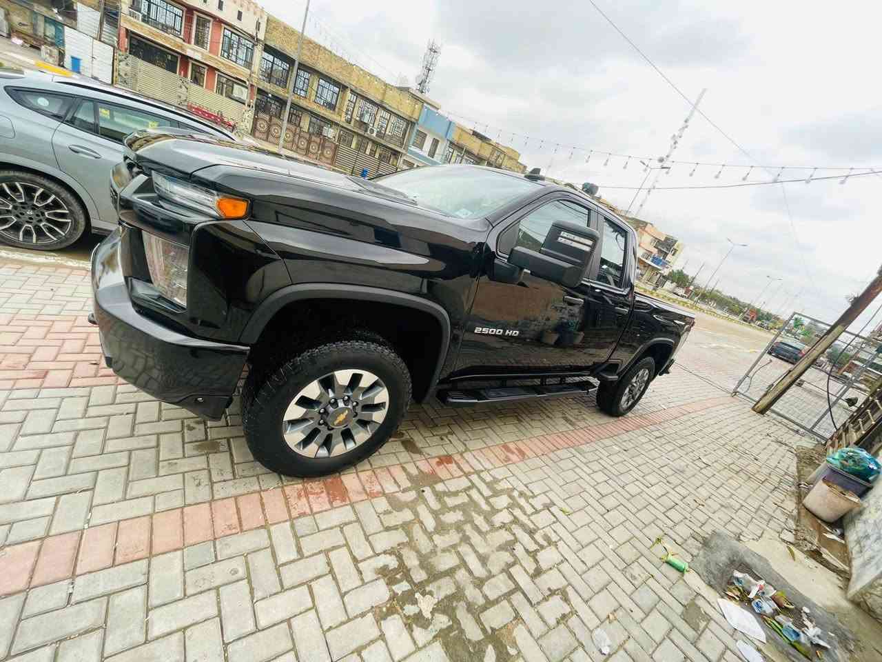 رقم الهاتف *********** السعر ٢٥٠ ورقة
