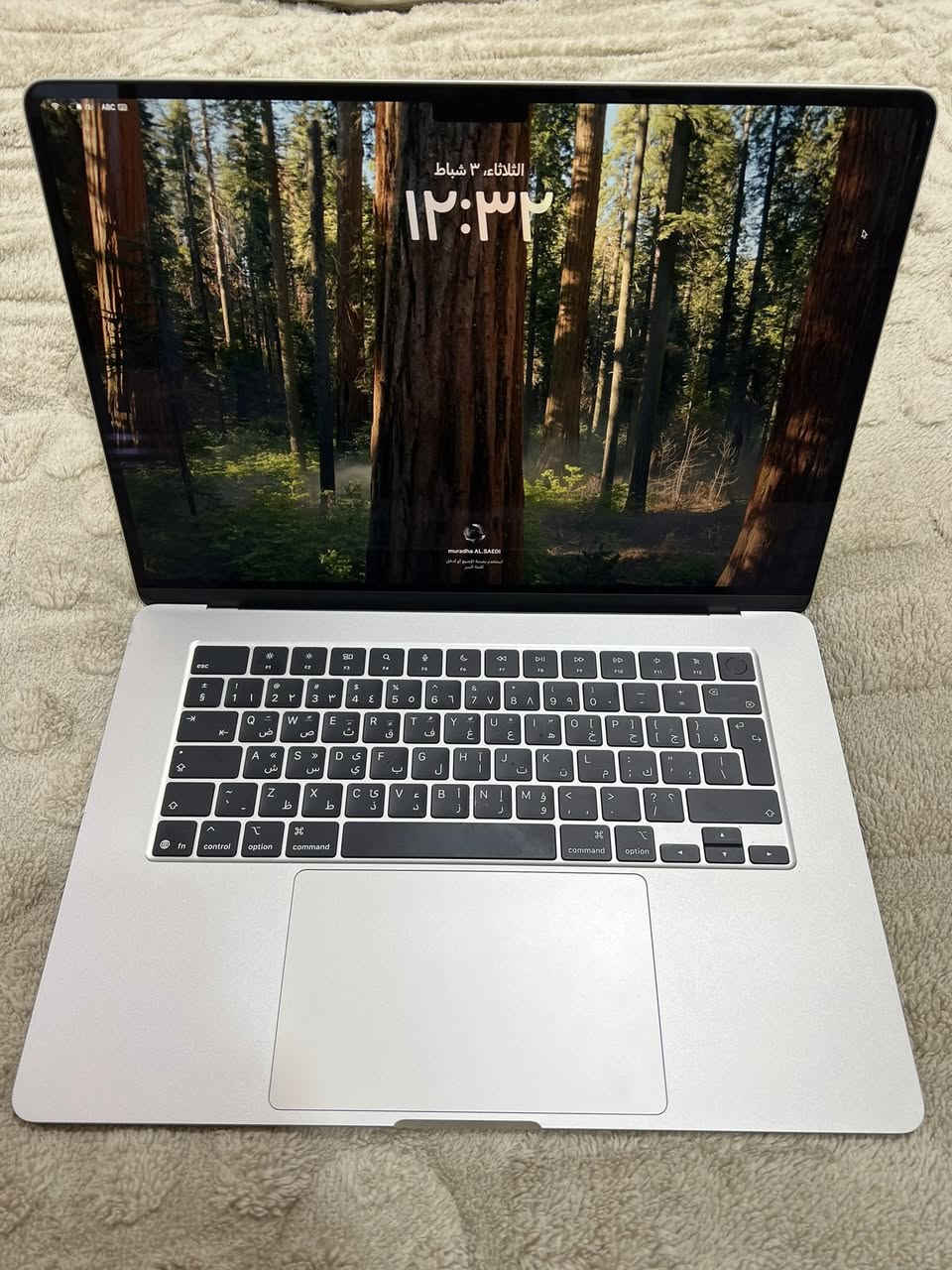 ماك بوك اير M4 chip
15-inch MacBook Air 
  / الذاكره 512GB storage 
ول ذاكره العشوأيه (24GB memory 
جديد مصارله شهر عندي 
وبس 8 مرات مشحون 
السعر مليونين وبي مجال للشرايي
رقمي ***********
