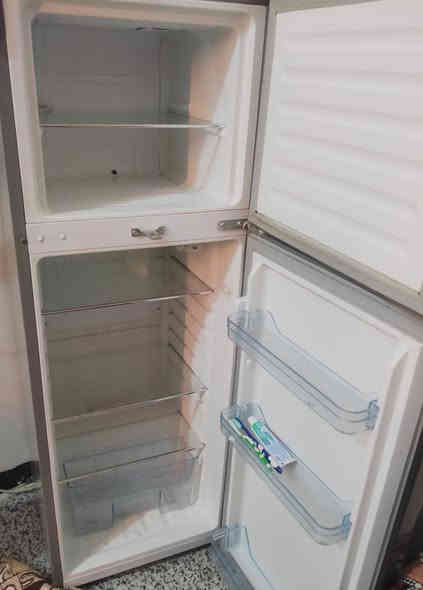 السلام عليكم
ثلاجه حجم وسط جديده كلش
ممستخدمه مال غرفه خاصه
رقم ،، ***********
