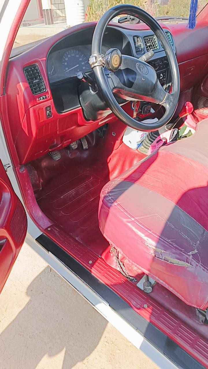 سلام عليكم تيوتة جمرة مكفولة  موديل 2005  مكان ديالى رقم ديالى سيارة بلادية مال بيت  ***********
