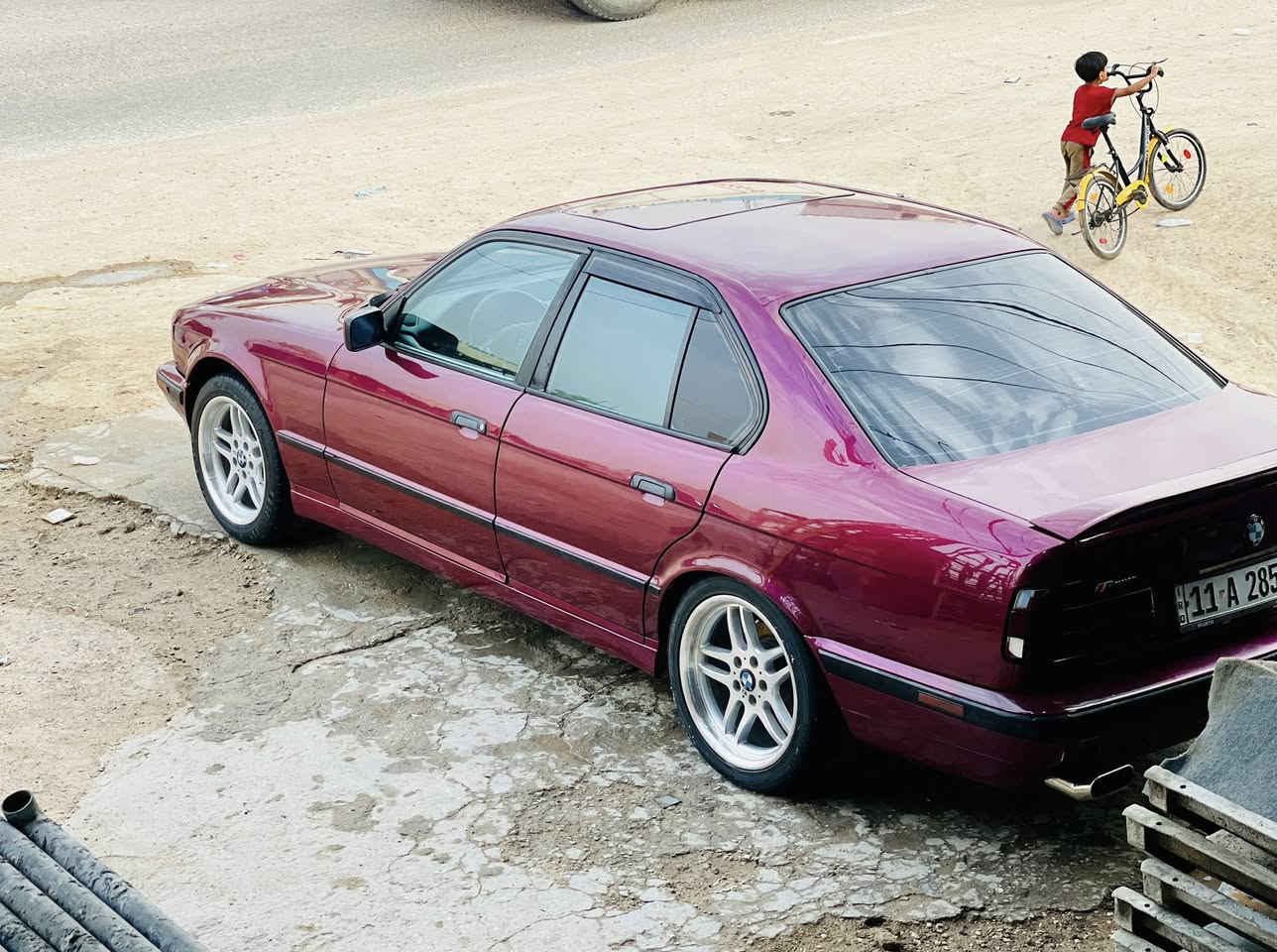سلام عليكم
بي أم 525 بدون حادث ولاتبديل فقط صبغ جماليه موديل 1993 بأسمي رقم جديد *********** مكاني كربلاء السعر 78 وبيها مجال

