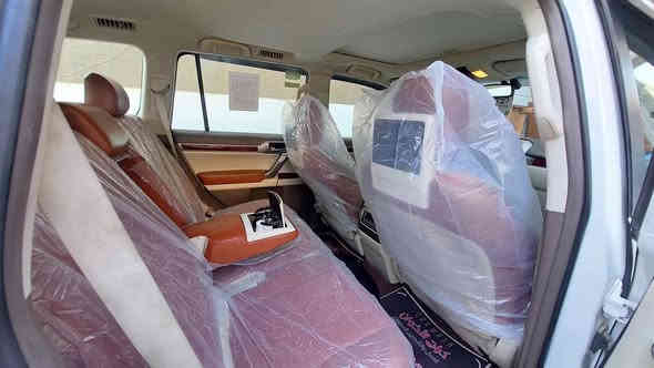 للبيع لكزز برادو 2012 GX 460 خليجي محدثة فقط الدعاميات 2017 
8 سلندر بيها باب خلف السايق صبغ  وبارد اصبعين طارف باب السايق رقم بغداد بأسمي ماشيه 210km الف فول مواصفات 1/1 دواخل جلد مطعم بصاج 
المواصفات :
1- فتحة سقف 
2- حساسات خلفية وامامية وجانبية
3- كامرات مع رادارات 
5- تحكم ستيرن جهتين 
6 - نضام ECO الاقتصادي
7- ثلاجة تبريد 
8- مري شفط 
9- فور ويل 
10- نضام GBS
12-كشنات جلد تدفئة وتبريد كهربائية 
13- نضام خزن ميموري 
14- جكات 
15 - كشنات جلد  
16- قيادة ذاتية 
17- عدسات لايت زنون     
20- 7 راكب
21- ويل كب كروم حجم 18
22_ 8 ايرباك
23- تبريد 4 قطع
24- 3 شاشات كبيرة
25- ليد انارة 
26- مانع انزلاق 
28- بصمة تشغيل
31- ستيرن كهربائي متحرك مع تشغيل البصمة

مكان السيارة : الانبار عامرية الفلوجة

رقم صاحب السيارة : ‭***********‬
السعر 30000$ وبيها مجال
