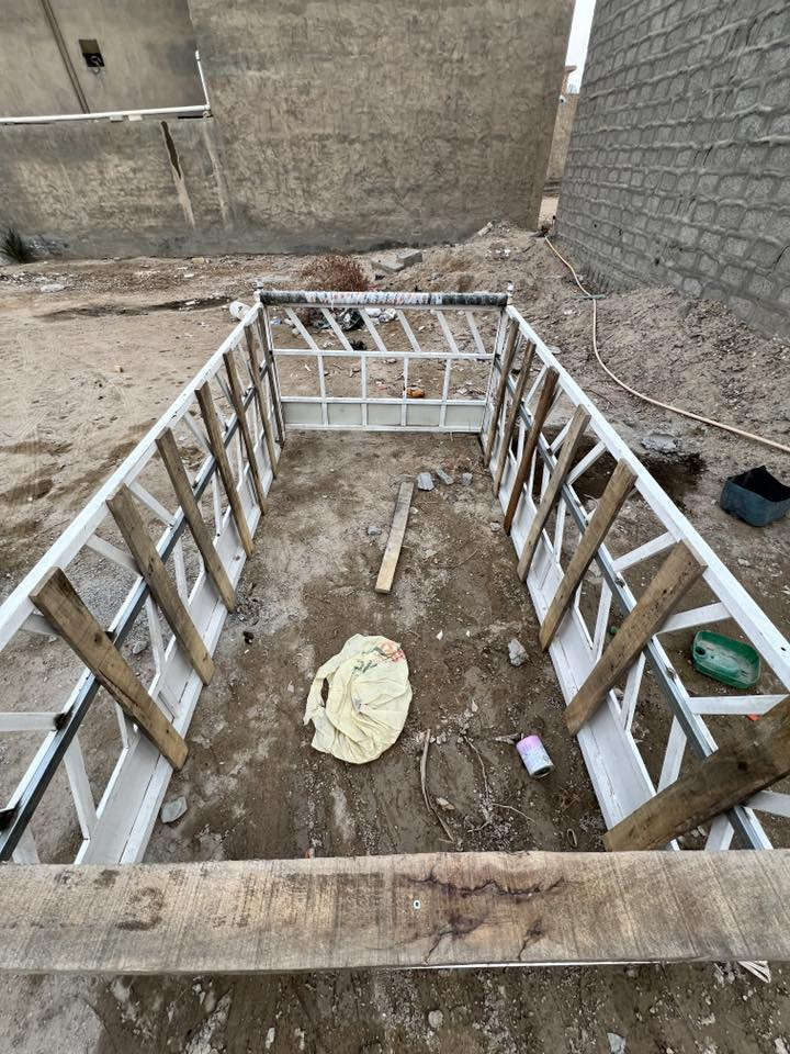 سلام عليكم محجر للبيع
السعر 300الف وبي مجال 
مكاني الفلوجه 
هـ: ***********
