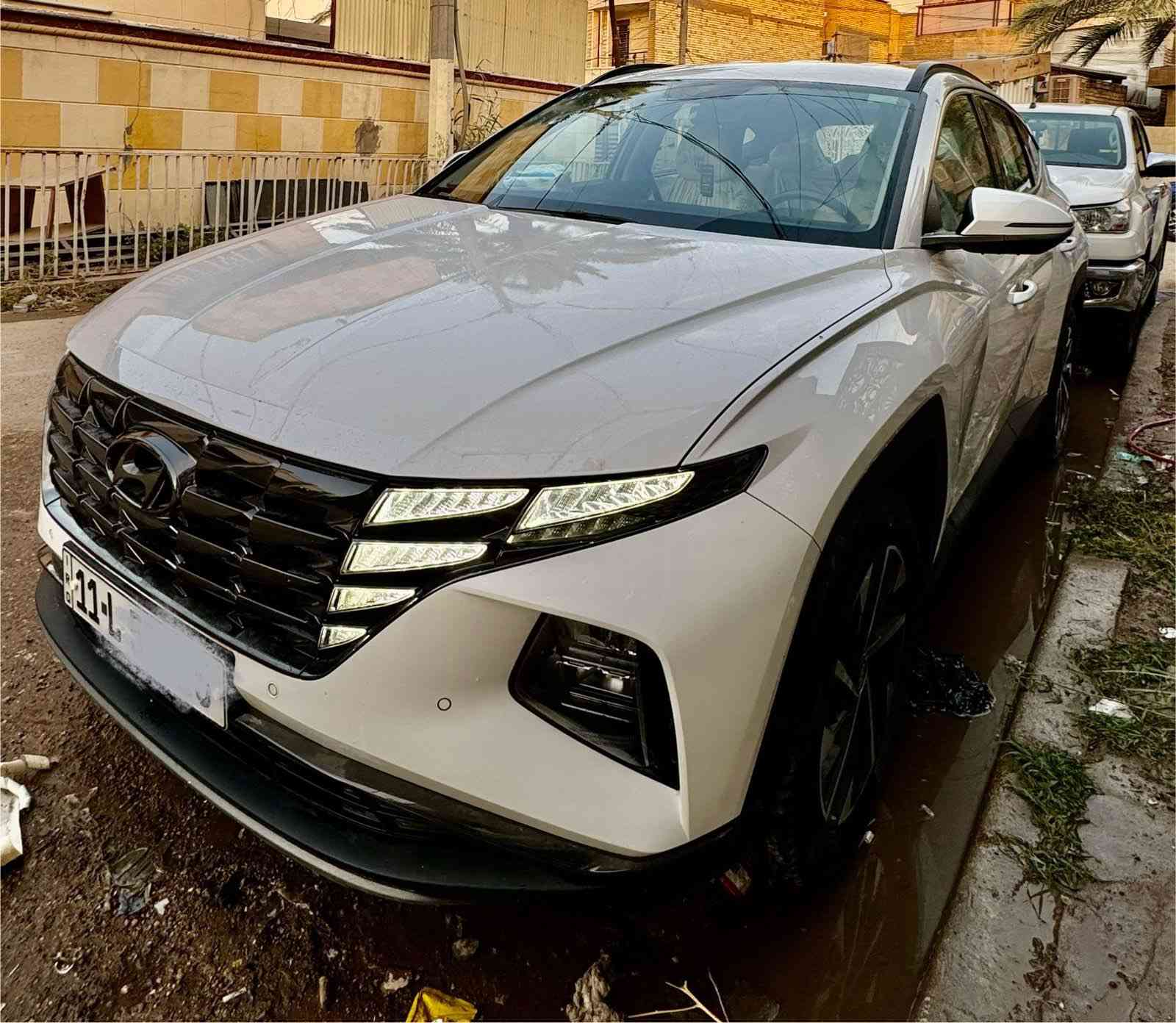 ‏هونداي توسان  موديل ٢٠٢٤ اللون أبيض ضمان الشركة الأولى
‏الرقم بغداد الإنكليزي باسمي
‏السيارة ماشية ١٠ آلاف 
‏فول عدا الفتحة
‏تبريد تدفئة كشنات 
‏تشغيل عن بعد 
‏صندوق كهرباء 
‏شاشة كبيرة 
‏كشنات الامامية كهرباء 
‏رادار امامي جانبي 
‏تحديد مشار 
‏شاشة ايباد
‏دخول ذكي 
‏٤ وضعيات قيادة 
‏اوتو هولد 
‏فور ويل  
‏ حساسات امامية خافية
‏اشاير بالمري 
‏هوااااي مواصفات بيها بعد  
‏مكانها بغداد
‏السعر ٢٤٢ وبيها مجال بسيط اتصل وتدلل ***********
