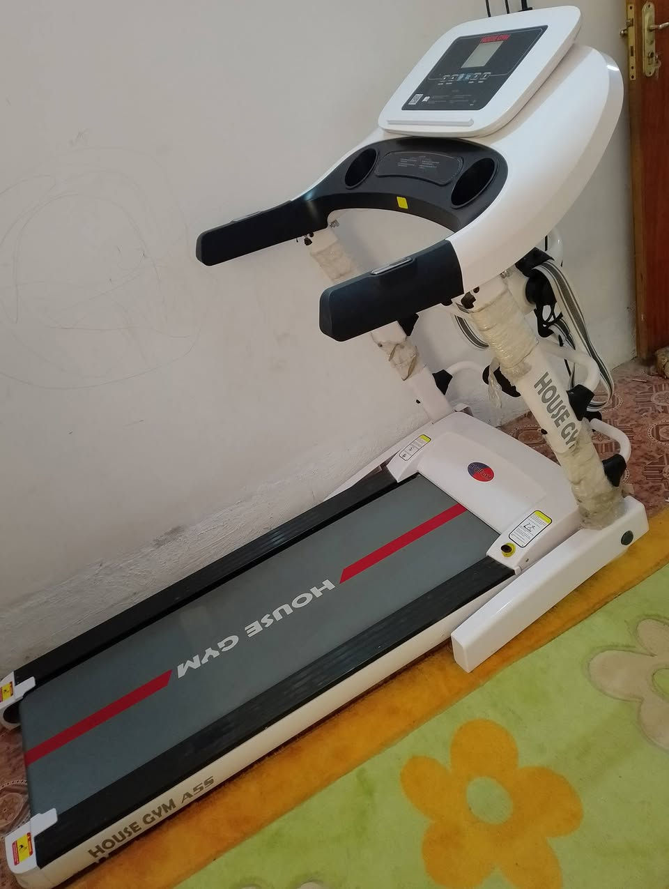 سلام عليكم جهاز جري دبل مطور جابلي من عدي مطور مل تكسير دهون
وبي قرص دور ودمبلص
يتحمل وزن 210 جهاز جديد 
سعره 375
رقم 
***********
