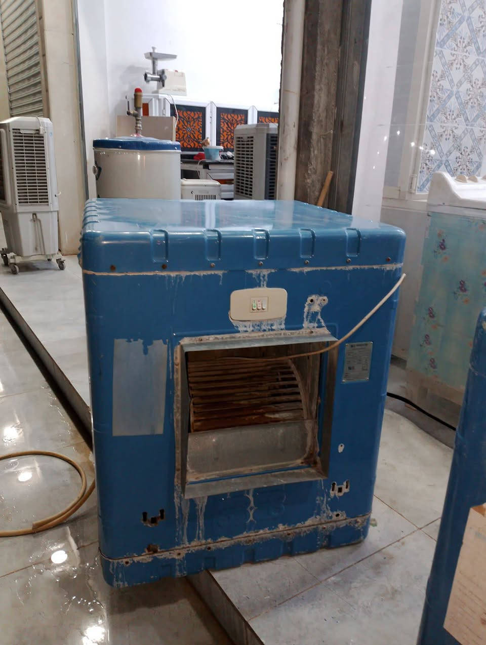 مبردات سوبر الكتريك اصلي زورونا معرض السليمانية البيع وشراء الاغراض المنزليه...الديوم مقابل الملعب شارع المستوصف.تواصل عل الرقم واتس اب ***********...تجدون مايسركم .ادارة.سعد الامير
