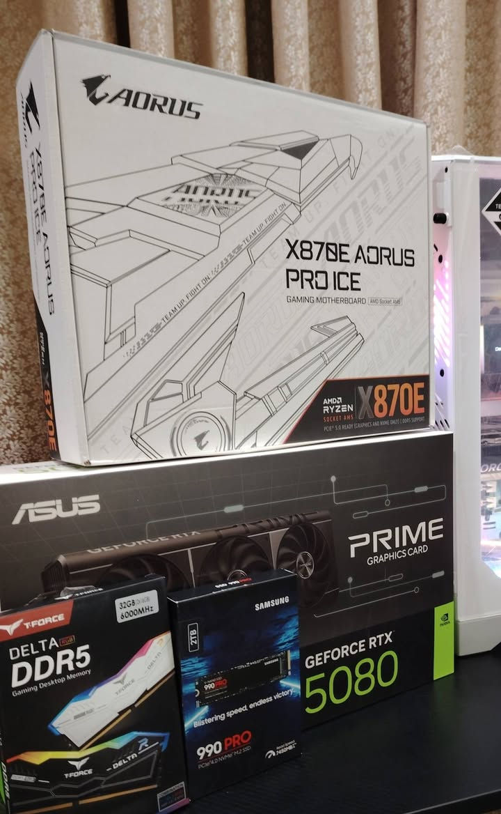 جمعة مباركة
CPU: R9 9950X3D BOX 
GPU: RTX 5080 ASUS PRIME 
M.B: X870E AORUS PRO ICE DDR5 WIFI 7
RAM: 32GB 6000HZ CL30 DDR5 T-FORCE RGB- XMP-EXPO WHITE 
SSD: 2TB SAMSUNG 990 PRO 7,450 MB/s
PSU: DEEPCOOL PX1000G ATX 80 PLUS
1000W GOLD
COOLER: DEEPCOOL MYSTIQUE 360M
CASE: DarkFlash DY470 Mid Tower Case - White
Asiahorse NYOTA 120mm Case Fans X3
DeepCool DM9 Thermal Paste Gray
Windows 11 Pro Original Key
السعر 5,000,000
مكاني ناصرية رقمي ***********
