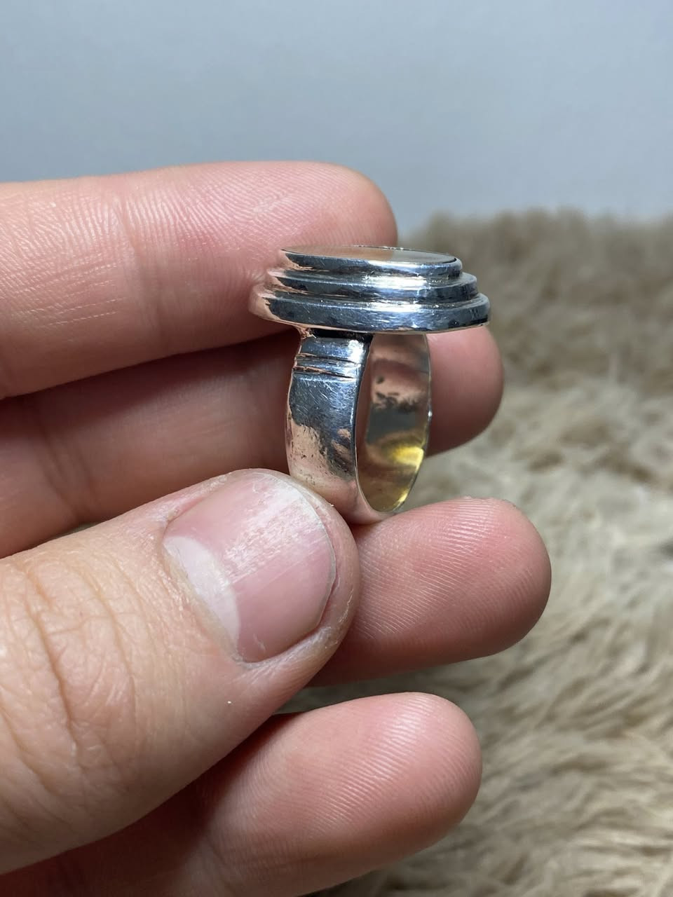 السلام عليكم نوادر العقيق الشجري المصور( 🌹ورده)
صياغة يدويه قياس (23) ما ابيع فضه ابيع خاتم مصور
وبدون مراوس رجائا والسعر مرتفع ***********
