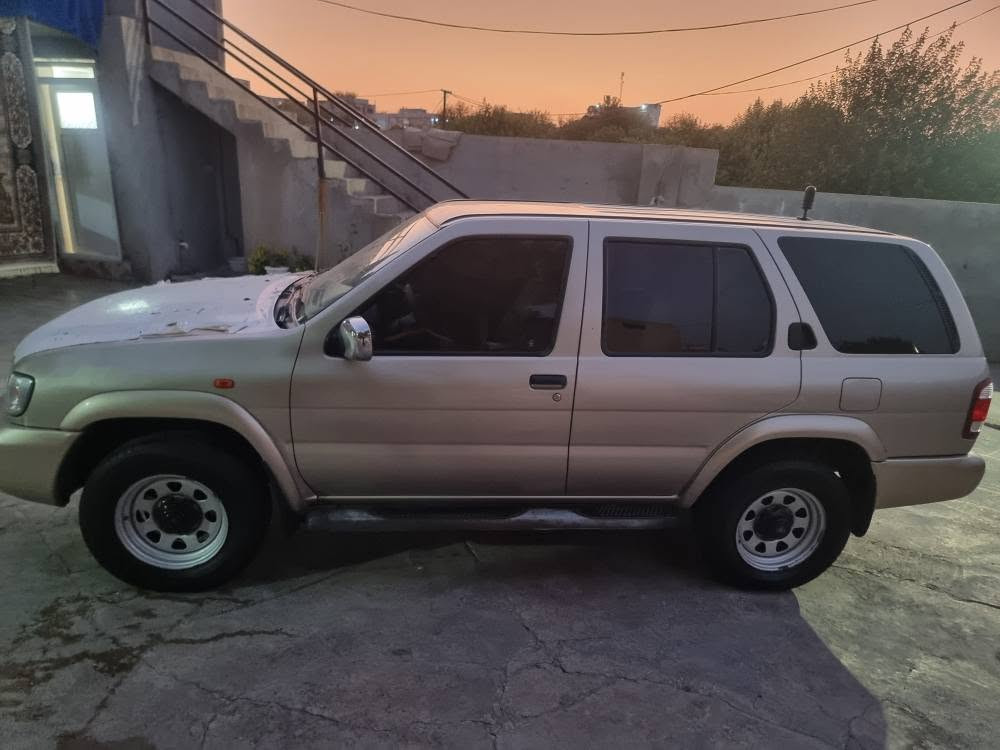 نیسان پاسپە ندە ر 2003ئاڕمی پلاسیکی سلئمانی مه کینە ی 3500گئرومه کینە و ده بل ئه کسلی به شه ر بئبۆیاخ تە بریت ساردو گە رم بە شە رت جوارجام کارە با کارە بای کشتی بە شە رت تایه ی تازە هه موو گیانی وە ک شە ریکە ماوە نوقسانی هیج نیە شوئن هه ڵه بجە ی تازە ژم***********
*********** حلبجة, السليمانية
