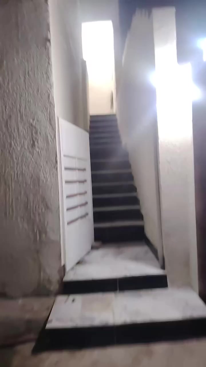 سلام عليكم شقه ليجار ولقراض لبيهه لبيع وهاذة رقمي ***********
