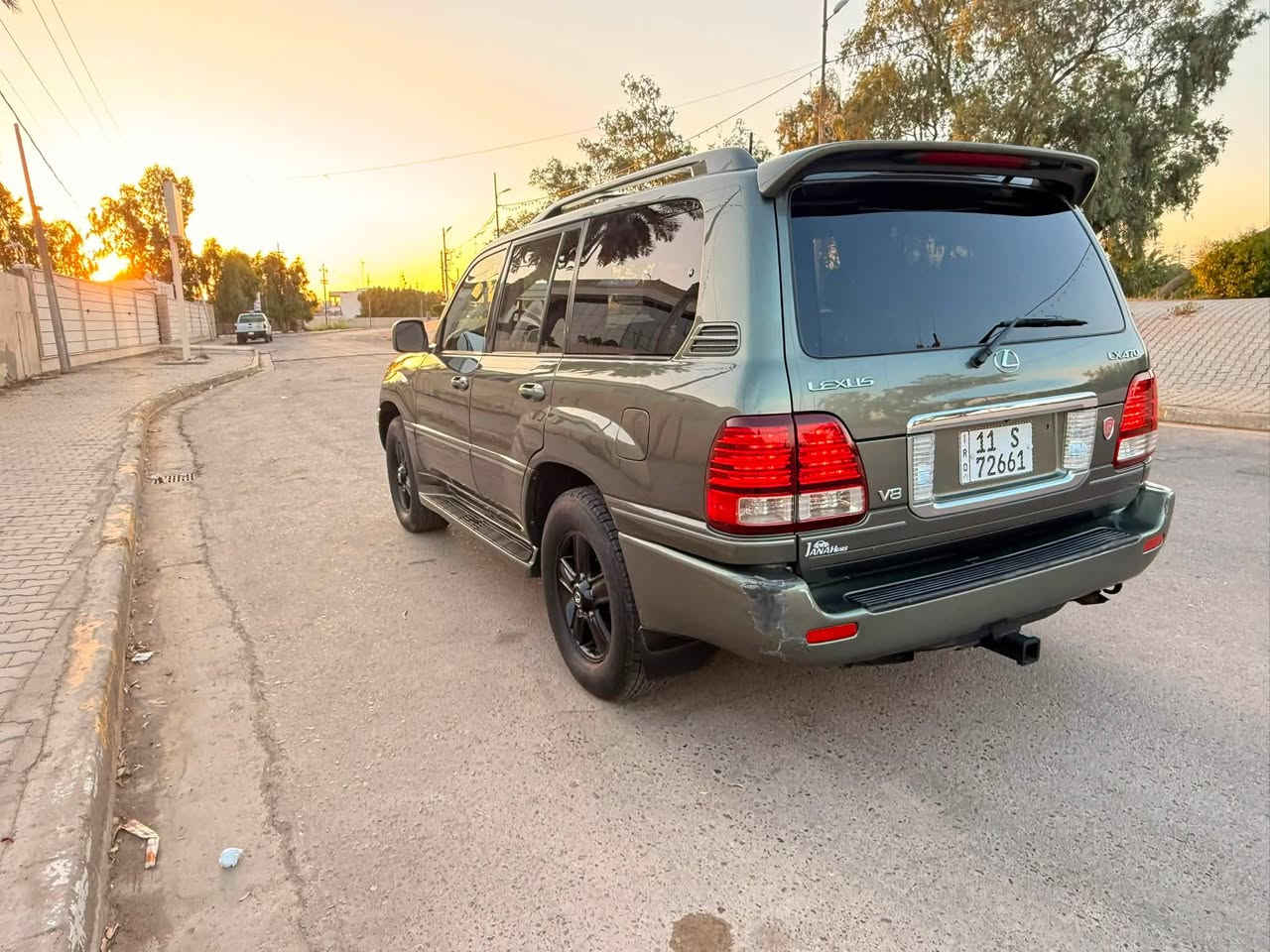 بيع مستعجل
السلام عليكم لكزز فول مواصفات موديل 2007امريكي بدون حادث محرك 8سلندر 4700 كفاله محرك وكير ولغود وشواصي وتخم تاير 
رقم بغداد بسمي انكليزي تحويل مباشر 
مكاني بغداد القصر الاوسط
السعر 185
***********
اخوان بس بيع بدون مراوس
