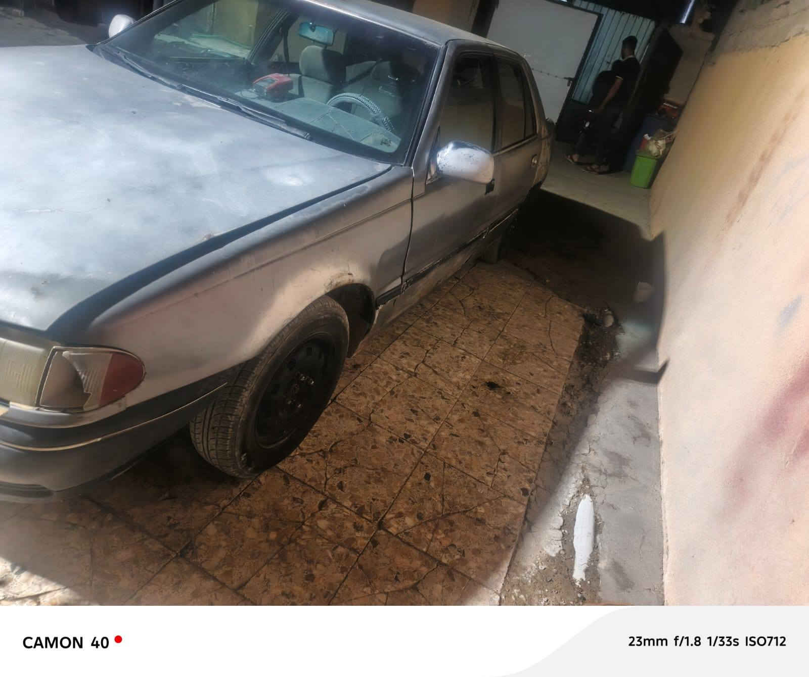 سيارة سوناتا موديل ٩٢ أبيع كوم حديد لأن صاحبهه ميت مكينه وكير مكفولات تخم تاير سيارة شغاله كلشي ما بيهه رقم وسنويه بس صاحبهه ميت وأنطيك رقم أبنه وأنته ويا للإستفسار الاتصال *********** المكان بغداد
