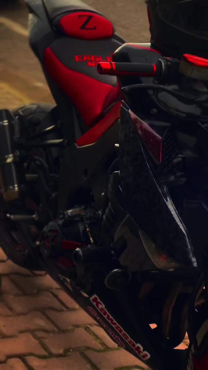 السلام عليكم kawasaki z1000r
الدراجة موديل2013(بدون رقم) فقط عقد معرض ومنفيست دخول الامارات الدراجة جديدة بمعنى الكلمة تزويدات خارجية فقط الدراجة ستوك على وضع الشركة ماكينة كبس اكفلها من الفتح او التبديل الدراجة ماينقصاا دينار وسعرها كلش حلو بفلوس 2006 مكان اربيل شباب بيع فوري فقط. السعر خاص او واتساب 0️⃣7️⃣5️⃣1️⃣0️⃣9️⃣5️⃣6️⃣0️⃣5️⃣0️⃣


**إذا كنت صاحب هذا الإعلان وتريد حذفه لأي سبب، رجاءا أرسل رسالة إلى الدعم الفني**