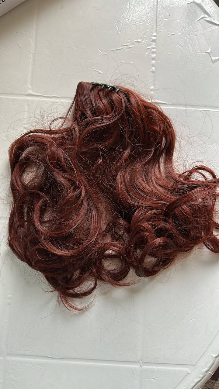 شلعه باروكات وخصل شعر 
بيهم طبيعي وبيهم اصطناعي


**إذا كنت صاحب هذا الإعلان وتريد حذفه لأي سبب، رجاءا أرسل رسالة إلى الدعم الفني**