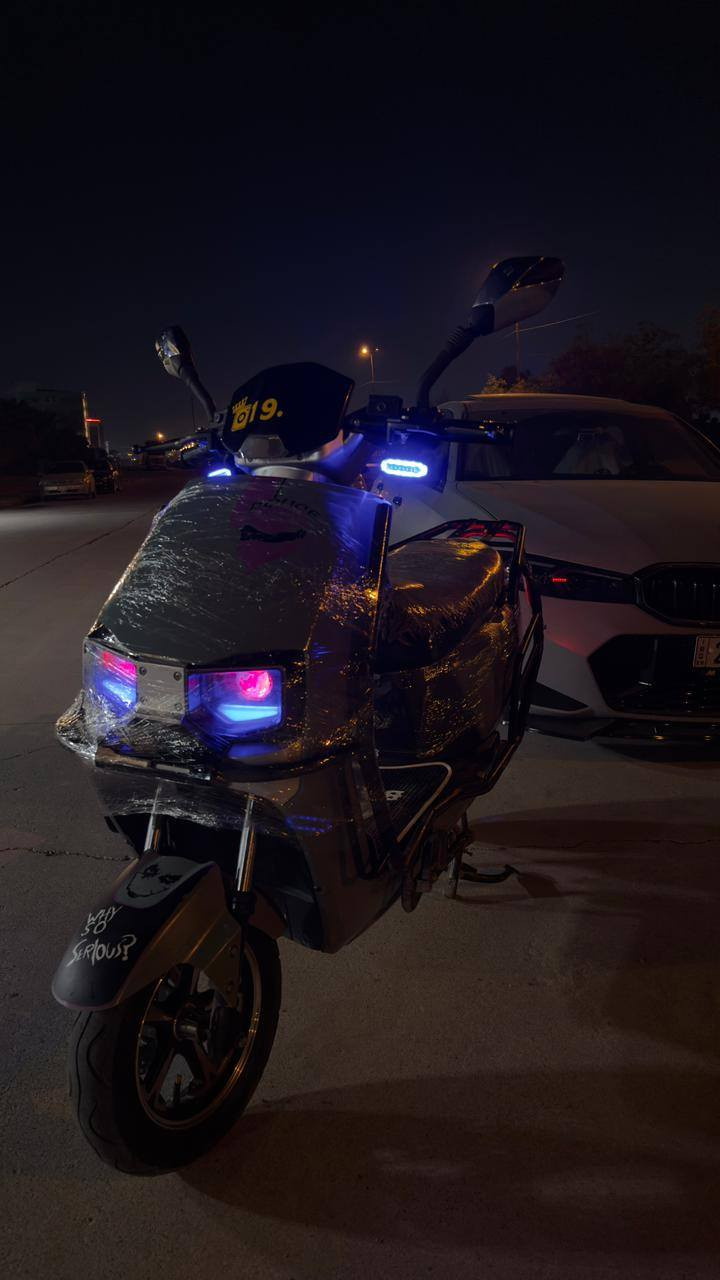 ماطور دراكون درع
بطارية 6 مسطرة دبل 

ماطور حيل نضيف 

بي نضام R 

شرط شخط ما بي 

الشحنه يمشيك تقريبا 70k  

بي دبل يشاره

بي عالي وناصي العالي كلش حلو والناصي هم حلو 

بي زيون بل عيون 

سعر 650وبي مجال 

التواصل والاستفسار ***********

بي واتساب 

ابيعك كلو شرط
سكني موصل ايسر حي القدس
🏍🖤🖤
